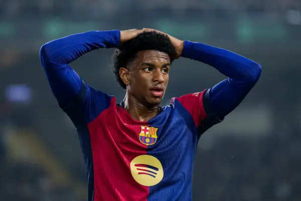 Alejandro Balde (Photo by Judit Cartiel/Getty Images)