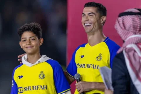 Cristiano Ronaldo y Cristiano Jr (Photo by Yasser Bakhsh/Getty Images)