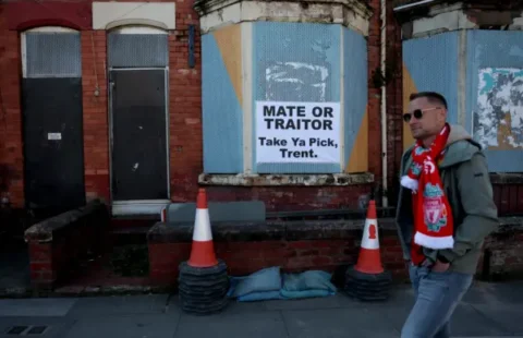 “Traidor” y “rata”: La afición del Liverpool explota por la salida de Alexander Arnold Alexander Arnold