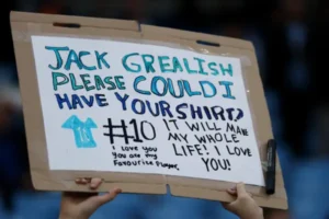 Guardiola pone en duda el futuro de Grealish: “Tiene que jugar, con nosotros o en otro sitio” Photo by Carl Recine/Getty Images