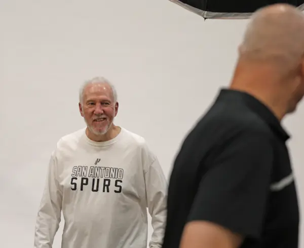 10 momentos que "resaltan" de la carrera de Gregg Popovich Gregg Popovich(Photo by Ronald Cortes/Getty Images)