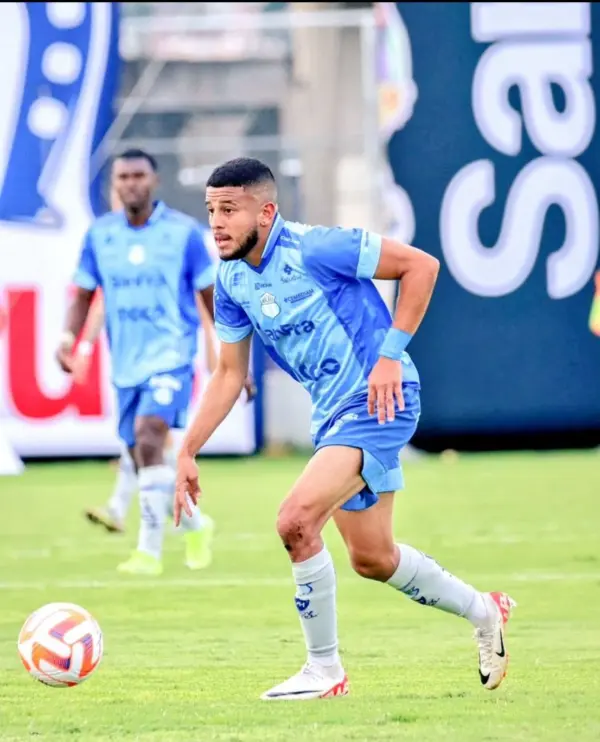 Futbolista Panameño demanda a su equipo ante el Tribunal del Fútbol de la FIFA Carlos Tévez