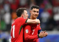 Diogo Jota y Cristiano Ronaldo (Photo by Stu Forster/Getty Images)