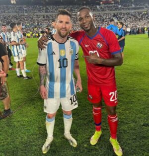 Omar Browne & Lionel Messi