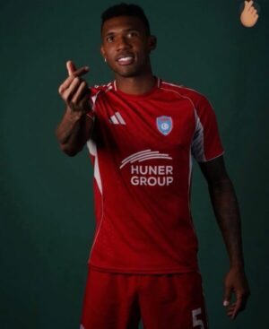 Roderick Miller renueva su contrato con Turan Tovuz Roderick Miller