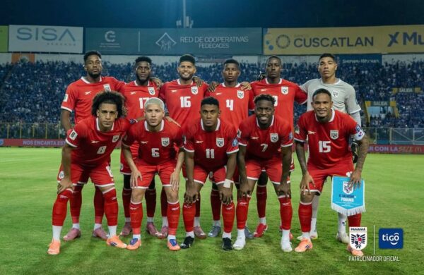 Panamá silencia a El Salvador y sueña con el Mundial Mascherano y Puyol elogiaron la evolución de Panamá